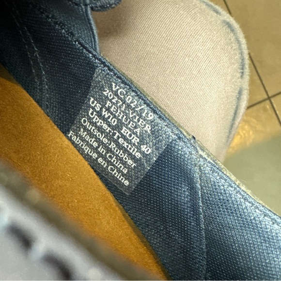 Women’s Olukai Blue Palm slip ons size 10 - Picture 9 of 9